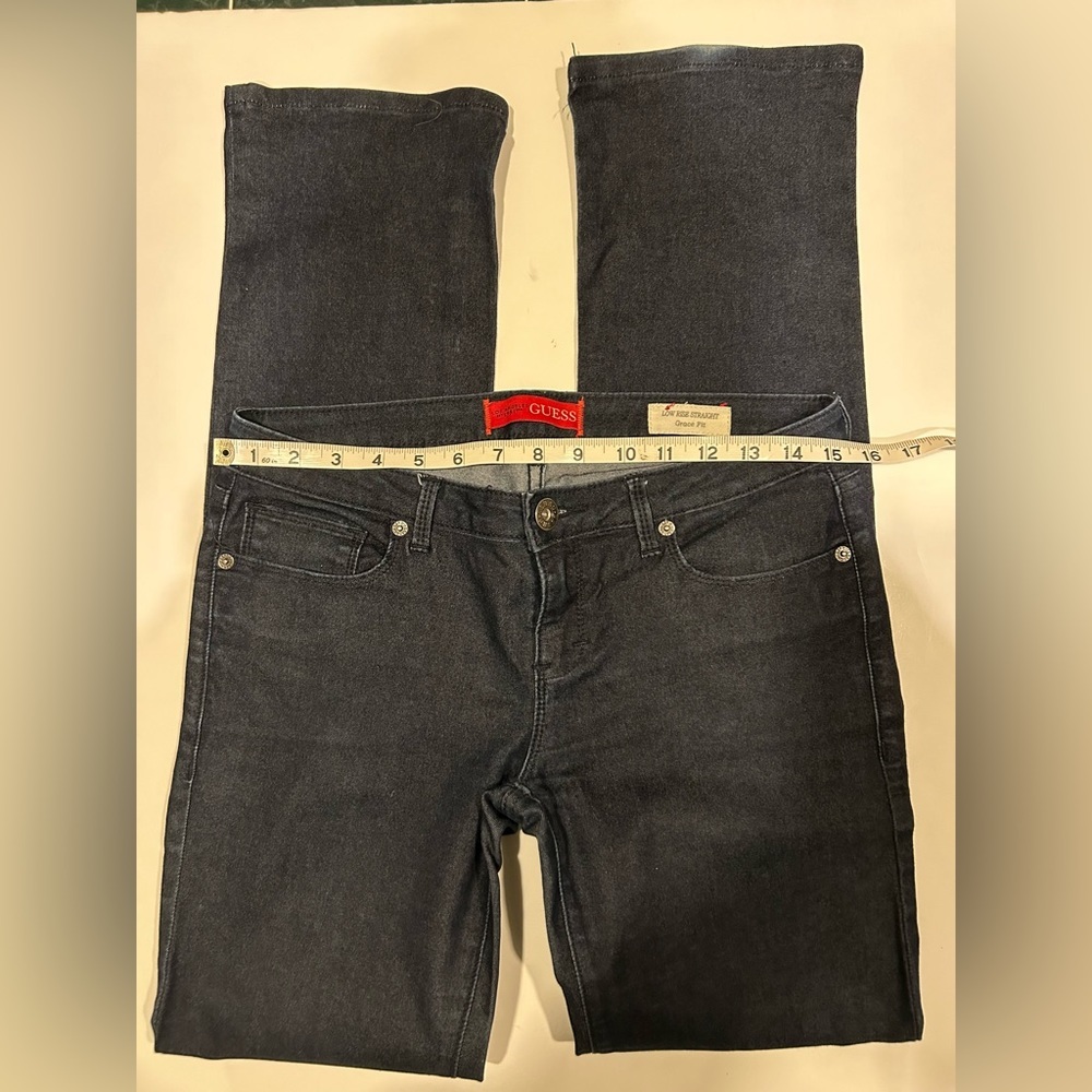 GUESS JEANS DARK WASH STRAIGHT LEG GRACE FIT LOW RISE SIZE 28